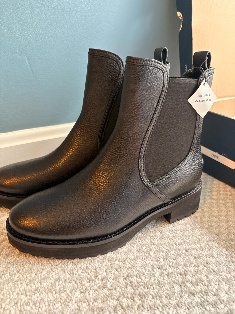 Cole Haan women’s Black Leather Chelsea Ankle Boots size 7